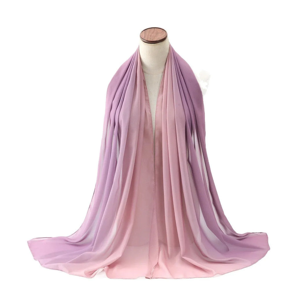 Long light blue polyester chiffon scarf with bubble towel texture draped展示.