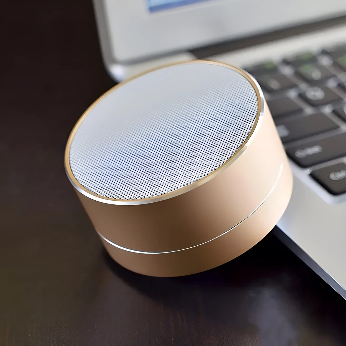 Mini Bluetooth speaker in Black, 71mm diameter portable wireless device with Bluetooth V4.0 and 40mm driver