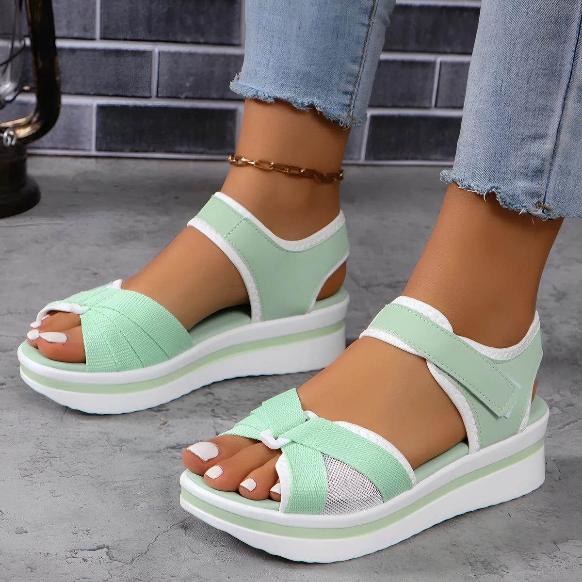 Women's mesh cross-strap sandals with Velcro closure thick rubber sole round toe summer beach flats
