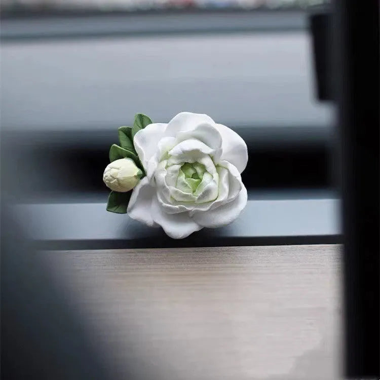Gypsum car vent clip air freshener measuring 5x4.5cm with jasmine essential oil bottle