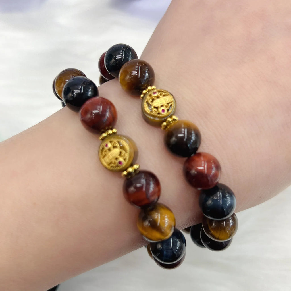 Natural colour tiger eye bracelet with round beads on 18cm chain, Maillard style knotting
