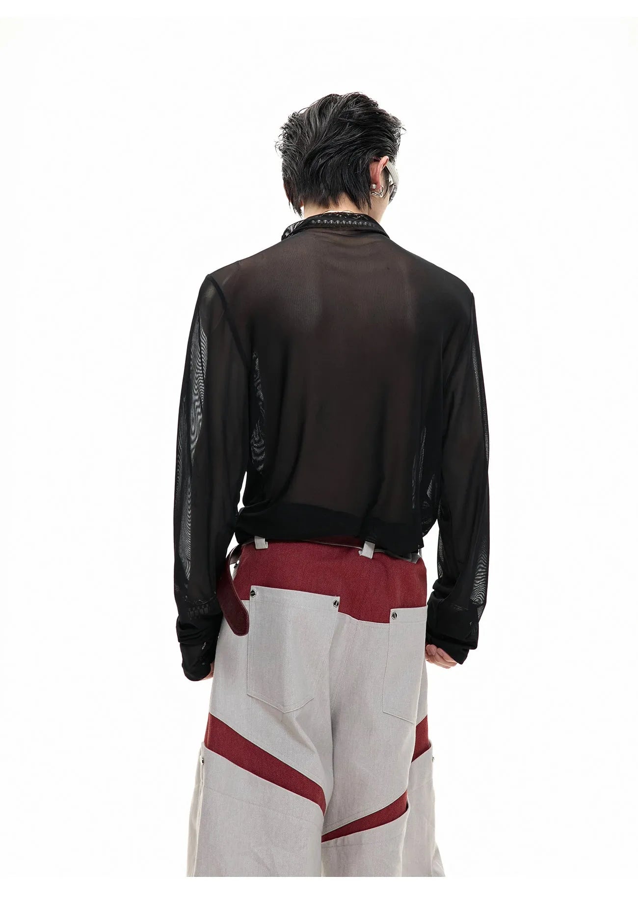 Slim fit long sleeve mesh shirt in black or white with ice-feel polyester and spandex fabric