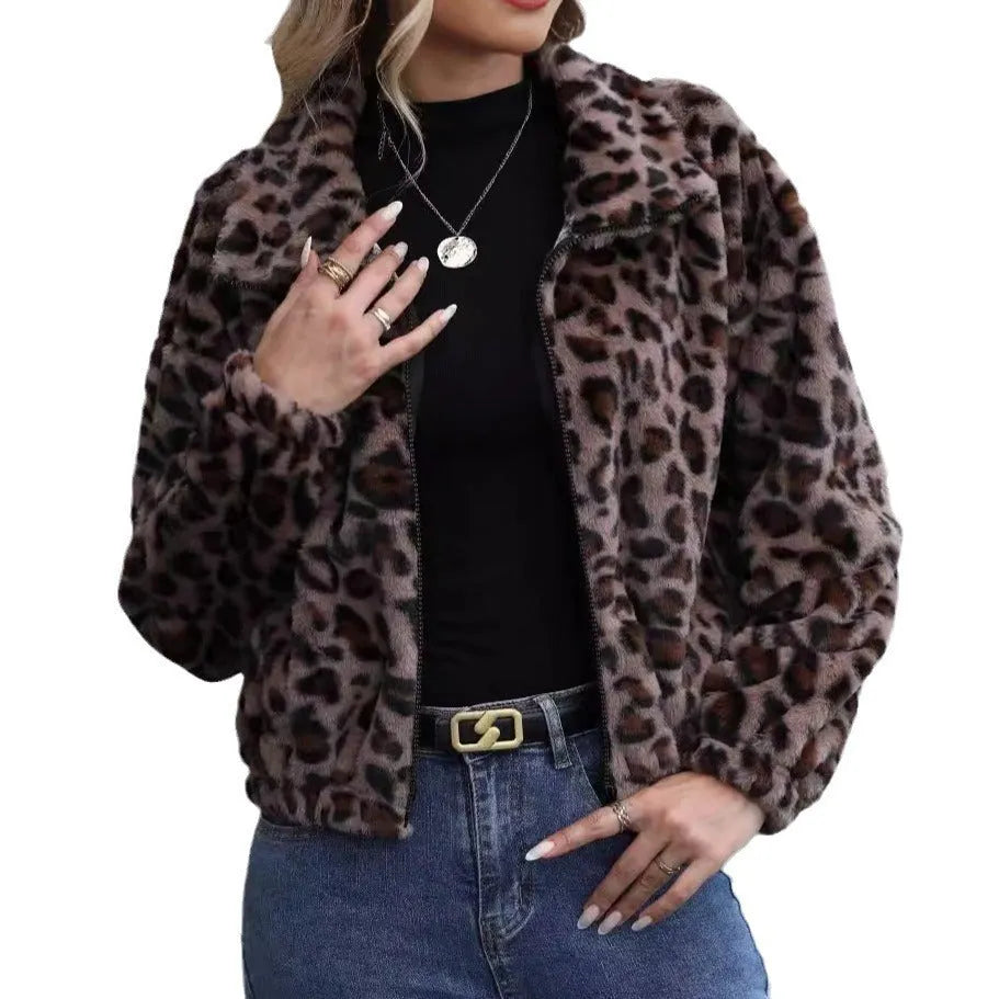 Women's loose-fitting leopard print plush coat with a front zipper and long sleeves.