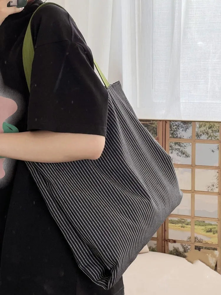 Canvas multi-layer tote shoulder bag in plaid or striped colours with compartments