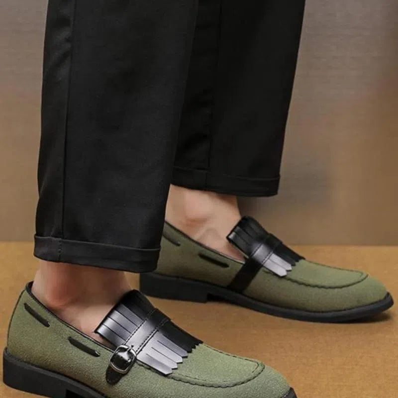 Men's denim tassel loafer shoes with pointed toe, flat heel and low-cut shaft, in gray or green.