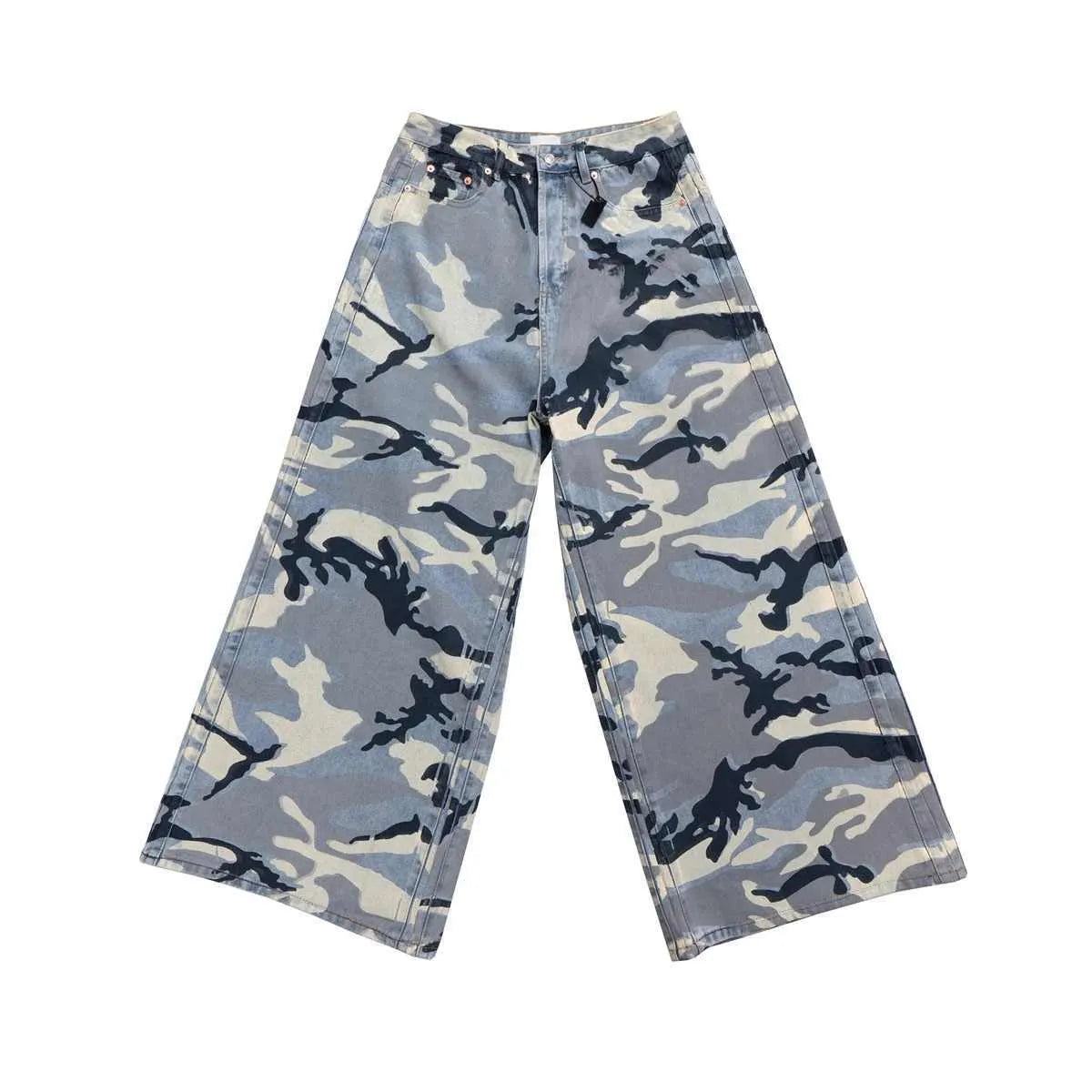 Snow camouflage blue jeans with camouflage pattern in loose fit stretch denim