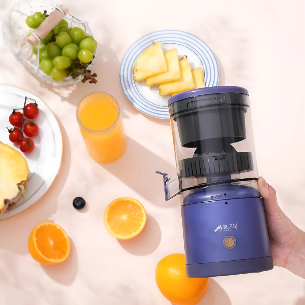 Portable USB mini electric juicer in blue with 150W motor, PC food grade plastic inner material and electroplated casing