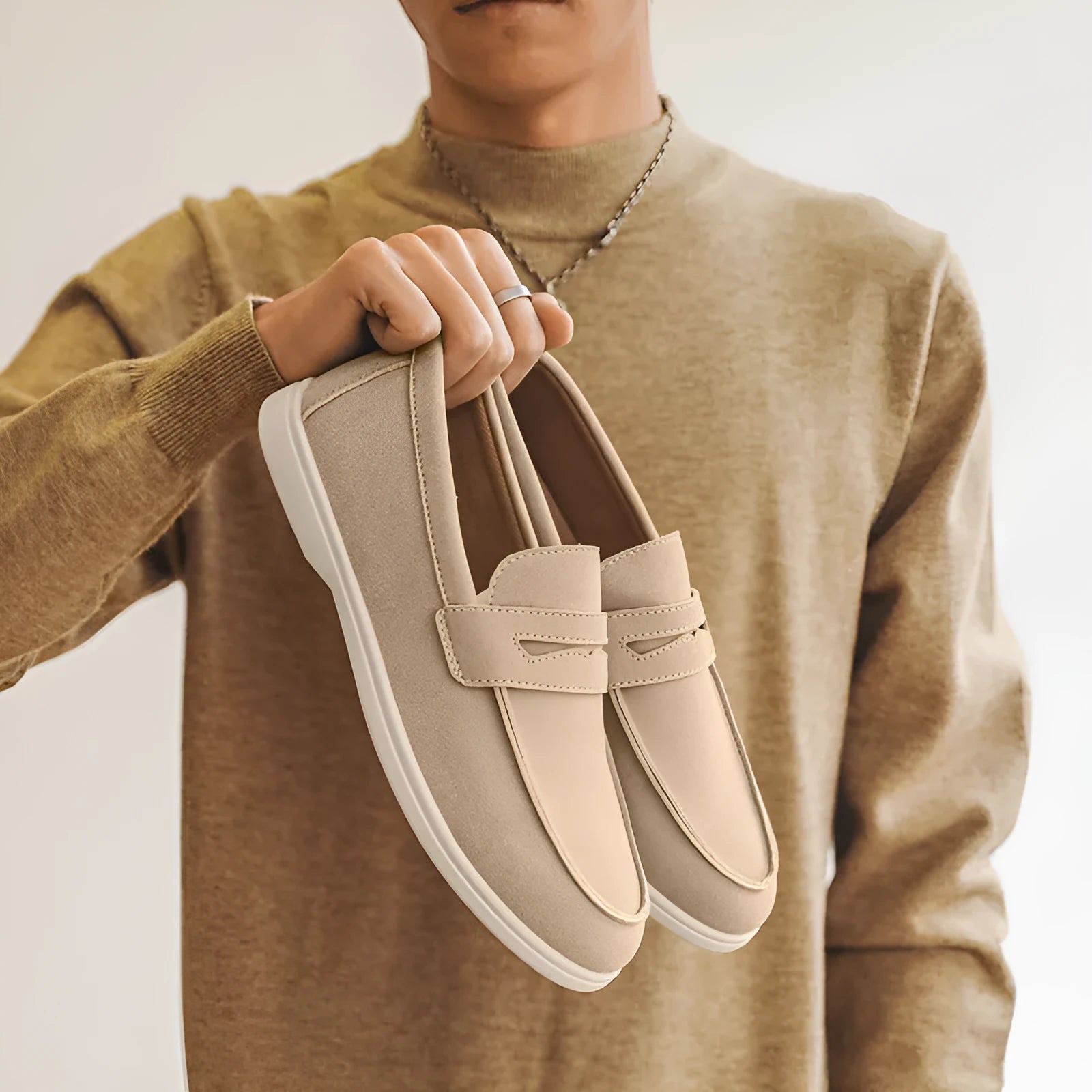 Men's suede casual shoes in beige with a round toe and flat rubber sole.