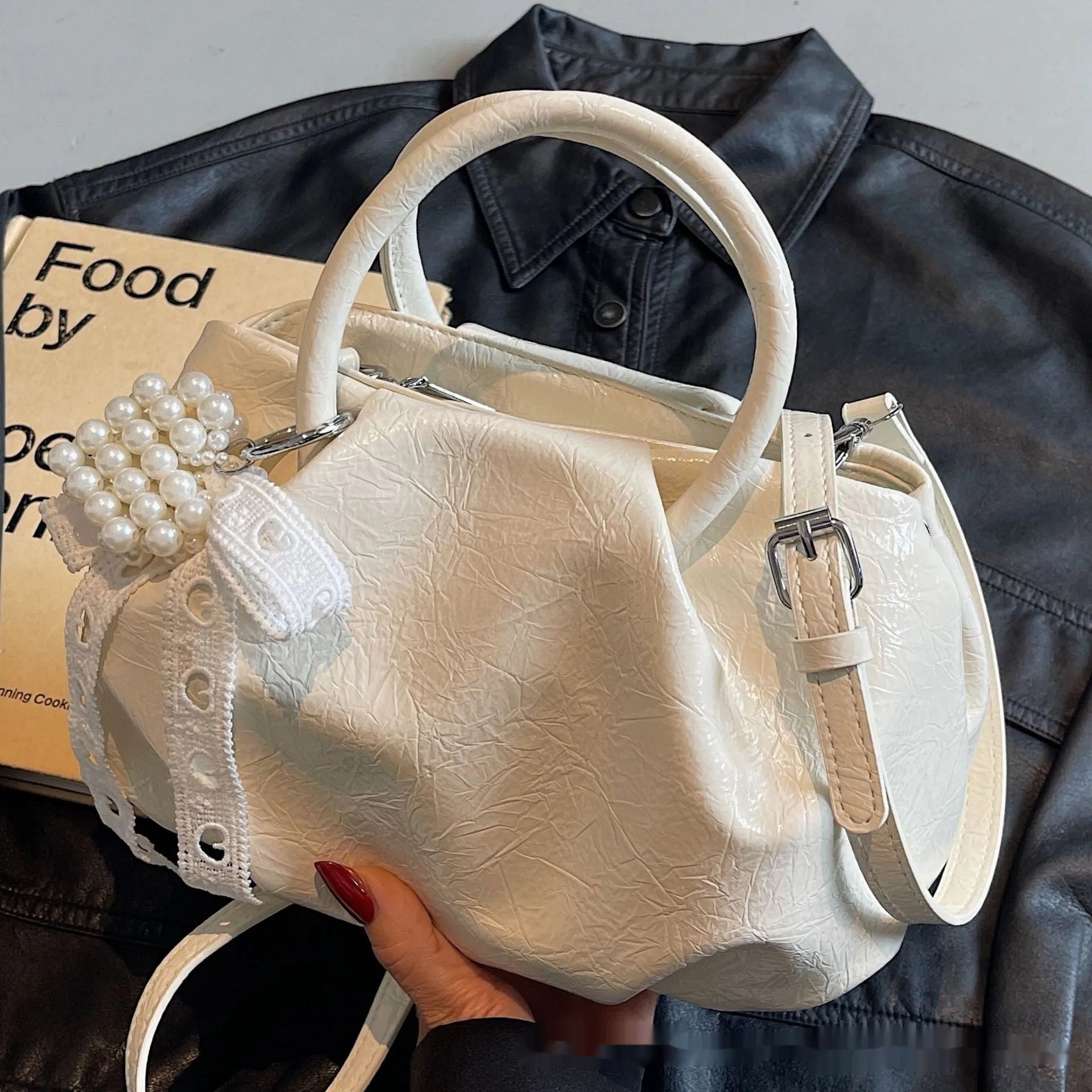Portable solid colour cloud fashion shoulder small bag in urban simplicity bucket shape with slit pocket, PU material, beige colour