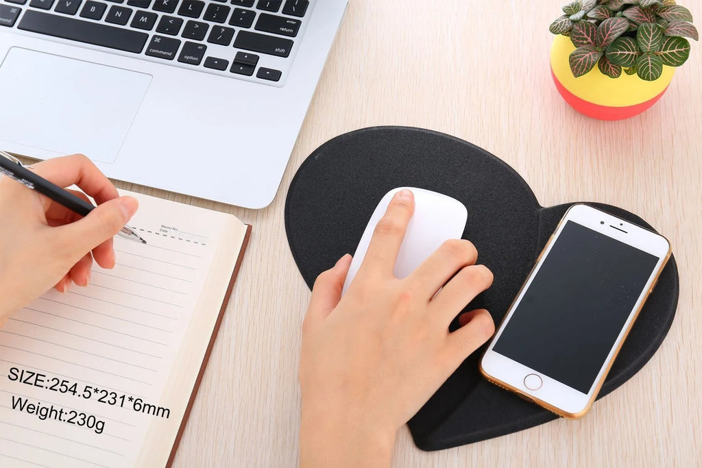 Heart-shaped leather wireless charging mouse pad in red or black with Micro 5-pin cable