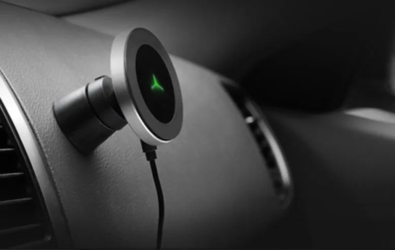 Car magnetic wireless charger Model W5 with USB interface and QI certification, two colour options shown
