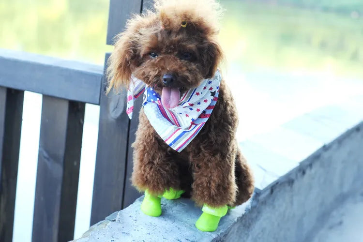 Soft silicone pet rain boots in six colours for dogs, non-slip and wear-resistant
