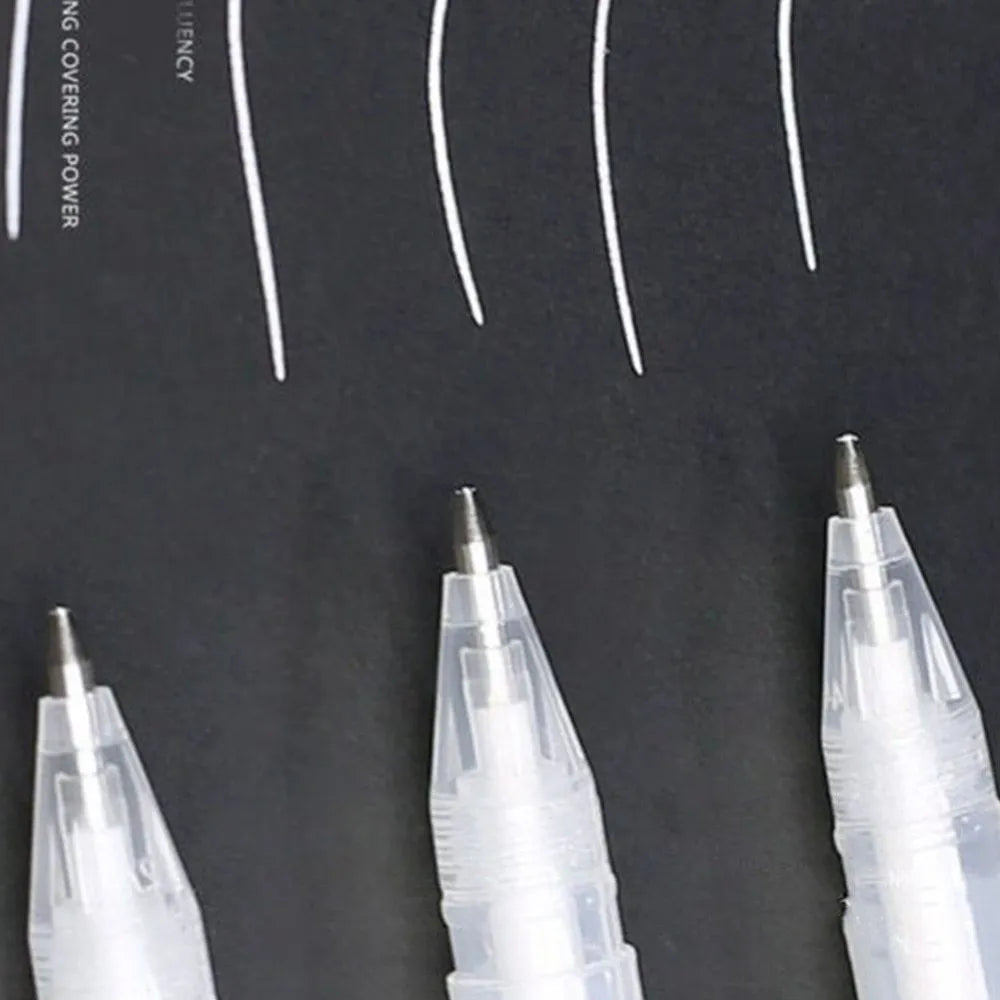 Touchnew hand-painted highlight pen with 0.8mm tip and 15.3cm plastic barrel in gold silver white colours