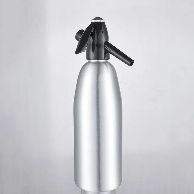 Portable 1L aluminium soda maker in silver with pressure regulator and safe cover, approx. 9.5 x 24.5 x 33.5cm