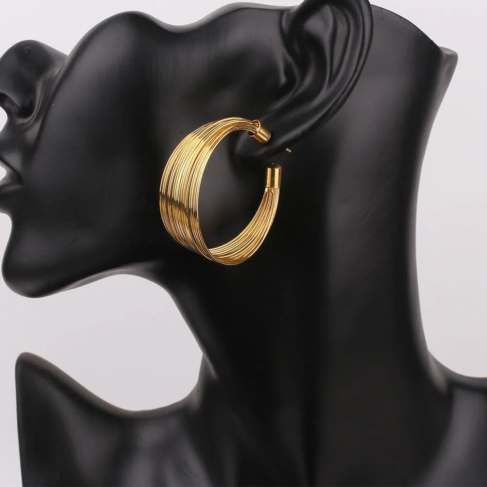 Women's jewellery set with alloy multi-layer bracelet, ring, and earrings in exotic style electroplated finish