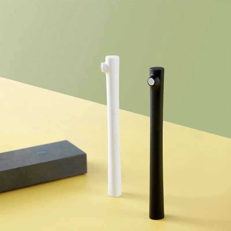Branch magnet fountain pen with 0.7mm stainless steel nib in black or white colour with gift box