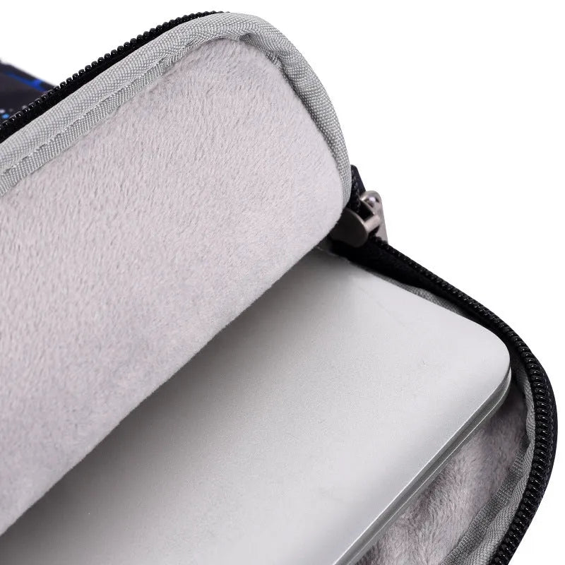 Black waterproof polyester laptop liner bag with 23mm thickness for 13, 14, and 15 inch notebooks