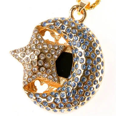 Xingyue jewellery-style metal USB flash drive with USB connector.