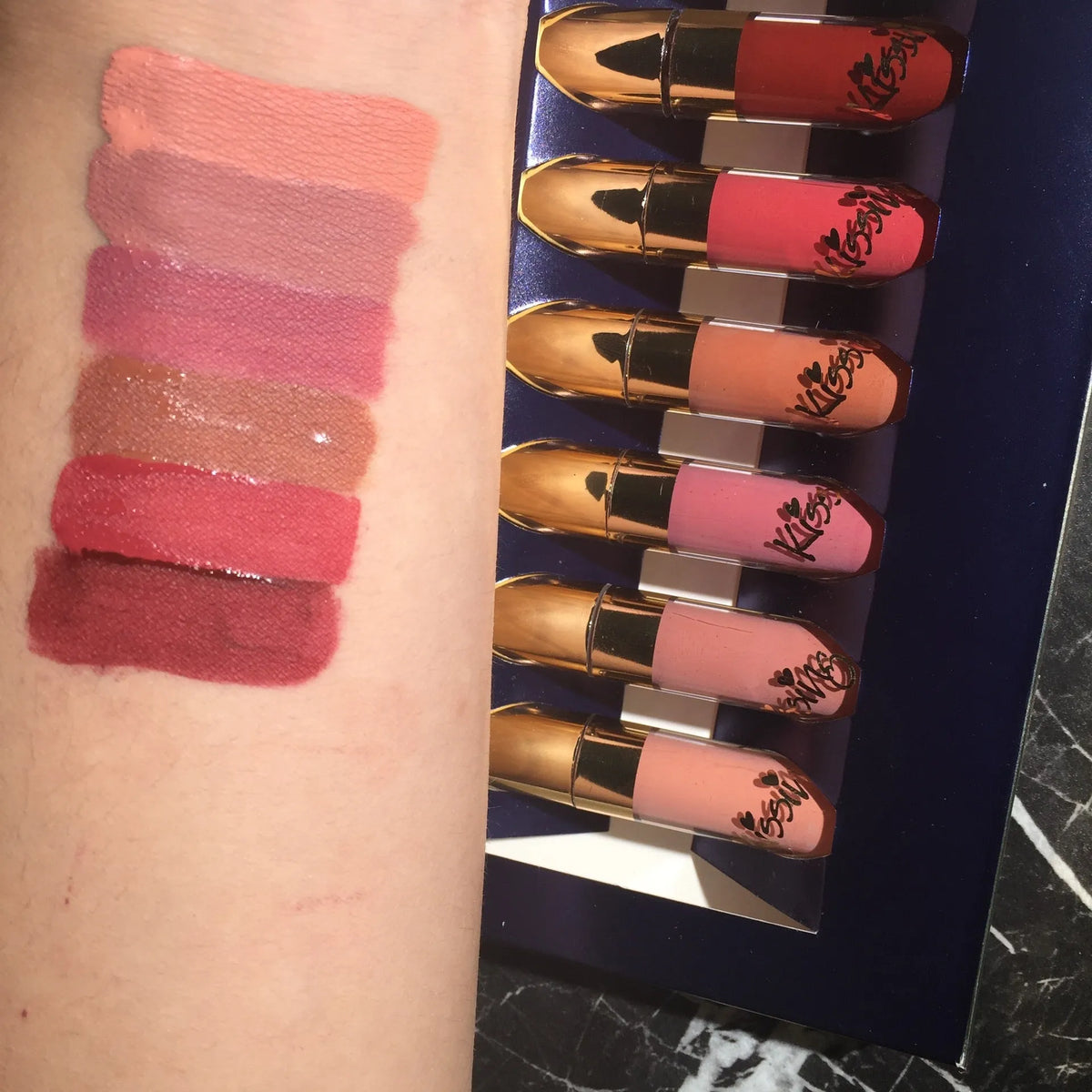 6Pcs liquid matte lipstick set with six tubes and stated net content of ten