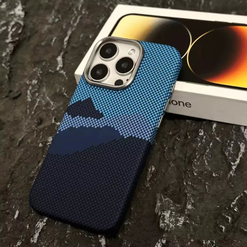 Luminous magnetic PC protective phone case for iPhone 15 Pro Max Alpine black pattern shockproof anti-fall