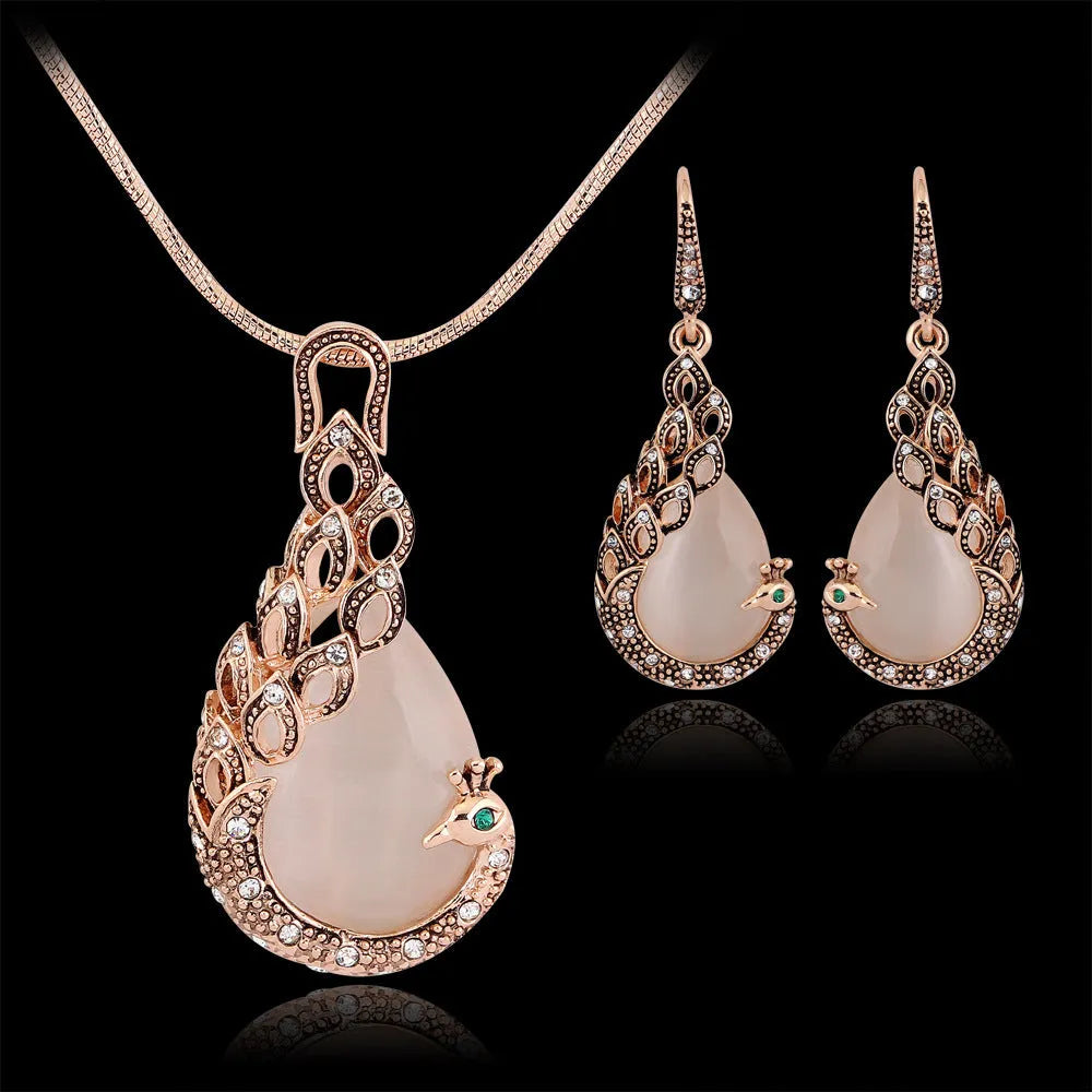 Peacock jewellery set with alloy earrings and accessories, inlaid artificial gemstone, adjustable perimeter 21cm to 50cm