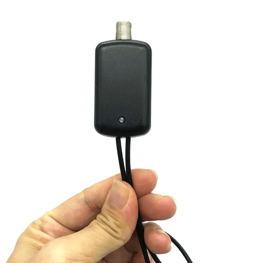 Low noise TV antenna amplifier signal booster adapter with DVB frequency range, 75 Ohm output impedance and 3-5V working voltage