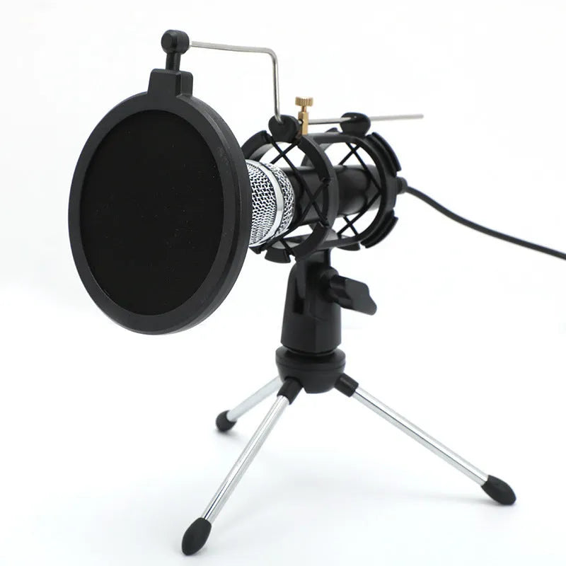 Black condenser microphone on adjustable aluminium stand with USB and 3.5mm cables for computer and mobile streaming