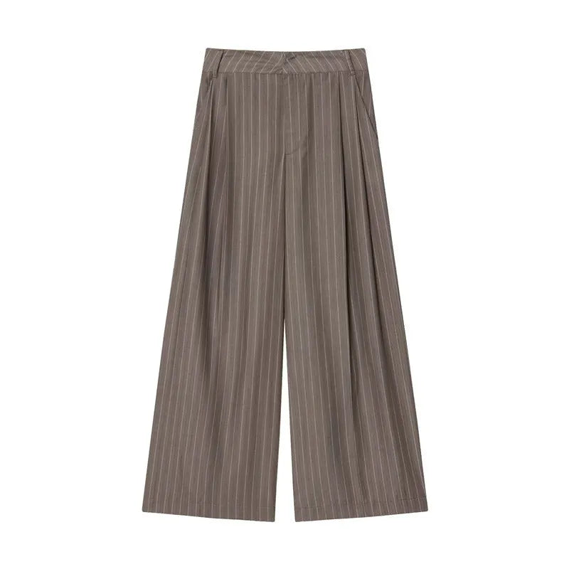 Women's double pleated wide leg pants in velvet fabric with lace-up detail and mid waist