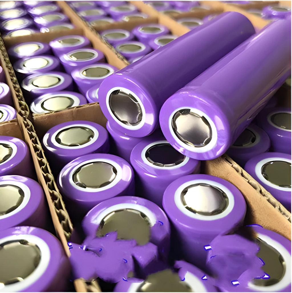 3.7V 2600mAh cylindrical lithium battery cell with safety protection circuit