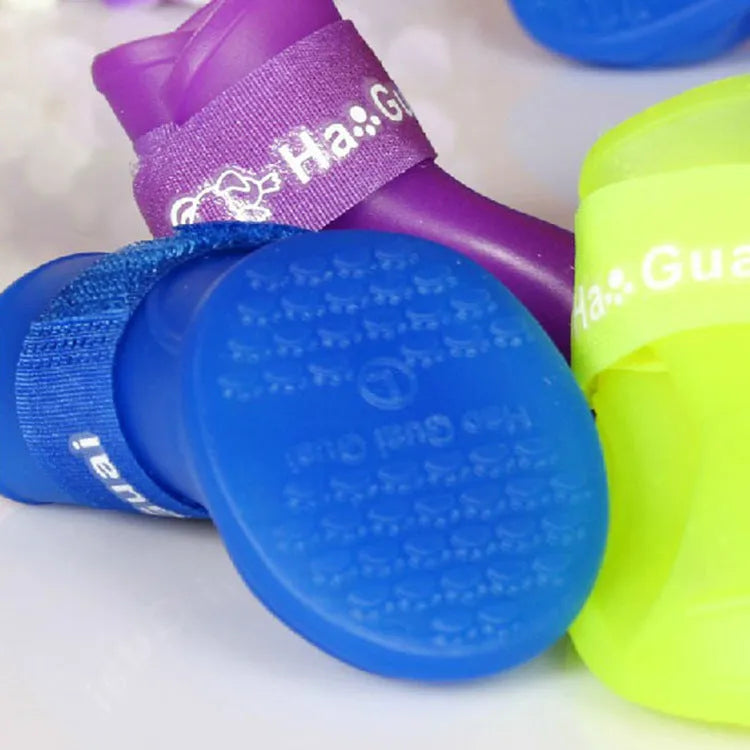 Soft silicone pet rain boots in six colours for dogs, non-slip and wear-resistant