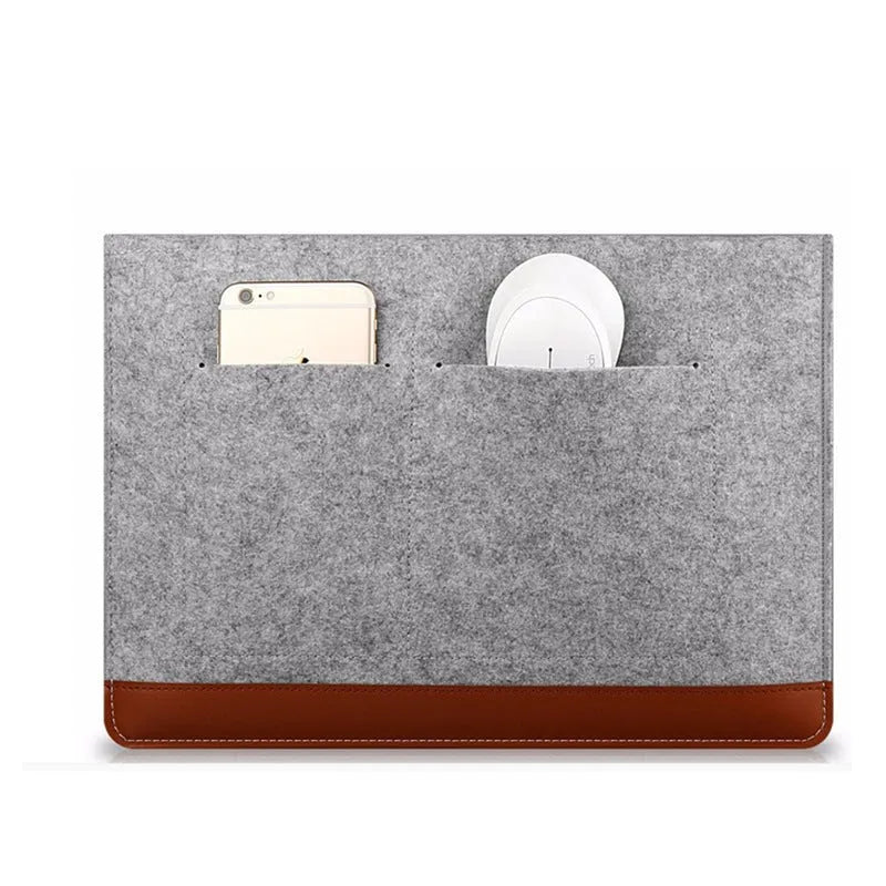 Felt flat protective cover for laptop in grey, size 15.6 inch