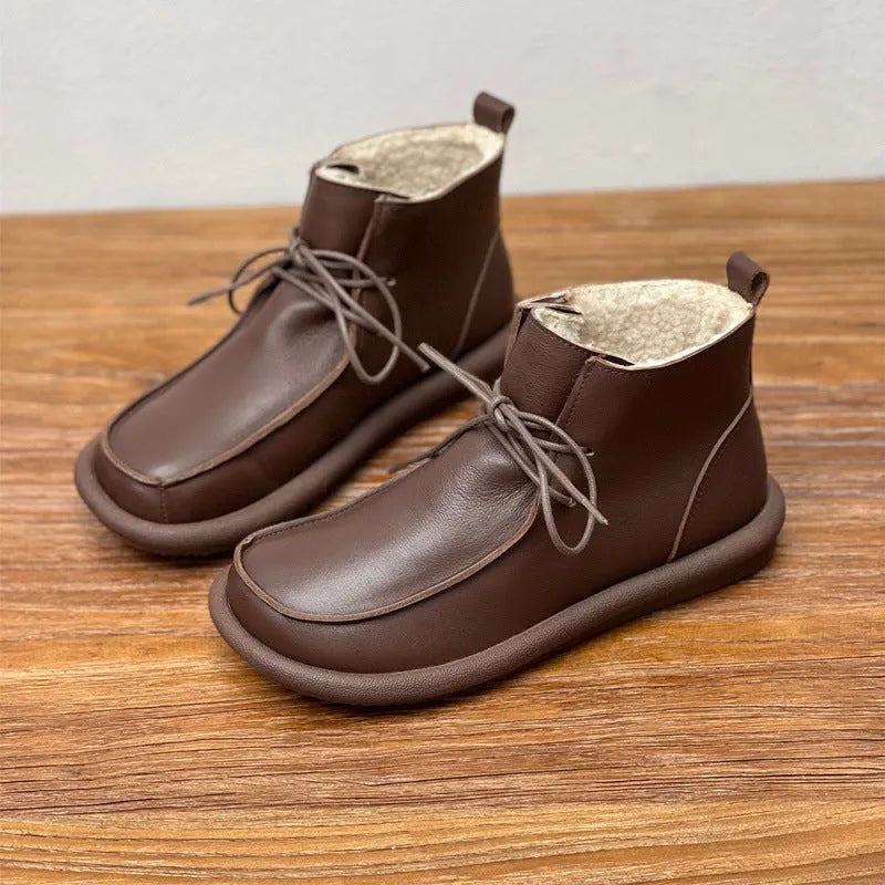 Women's cowhide leather boots with velvet lining in black and coffee colours