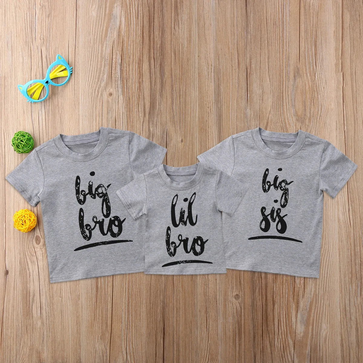Grey children's cotton t-shirt with brother, sister, or little brother text print.