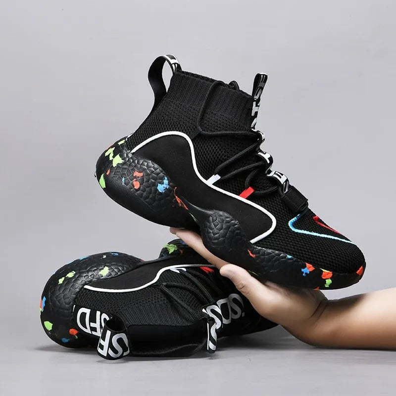 Men's camouflage coloured mesh sneakers with a flat rubber sole