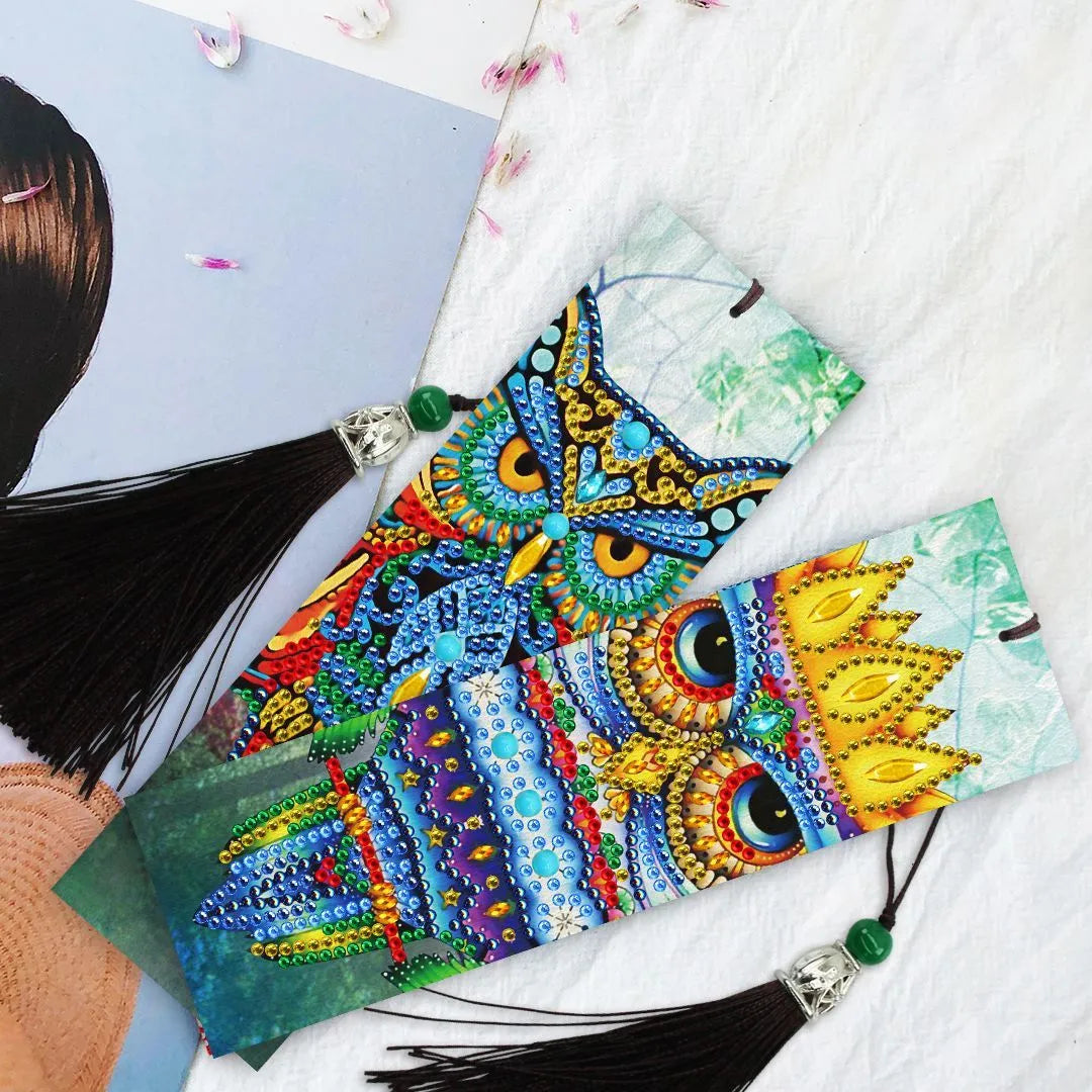 5D diamond painting DIY bookmark kit showing resin diamonds, 6x21cm PU canvas with pendant, and colour set options
