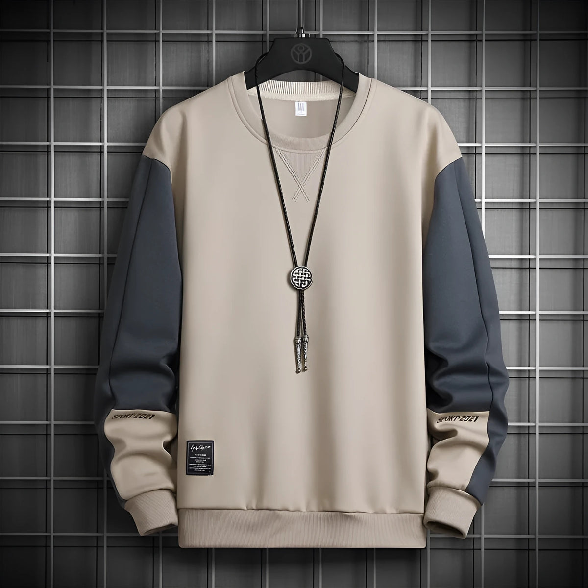 Long-sleeved round neck top in loose fit with colour-block pattern, polyester, available in black grey blue khaki white