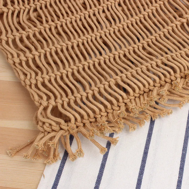 Women's medium straw shoulder bag with square shape and woven texture in three colour options