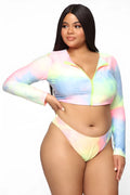 Plus size women wearing colourful gradient long sleeve zipper bikini swimsuit with chest pad and triangle shorts, size 2XL-5XL