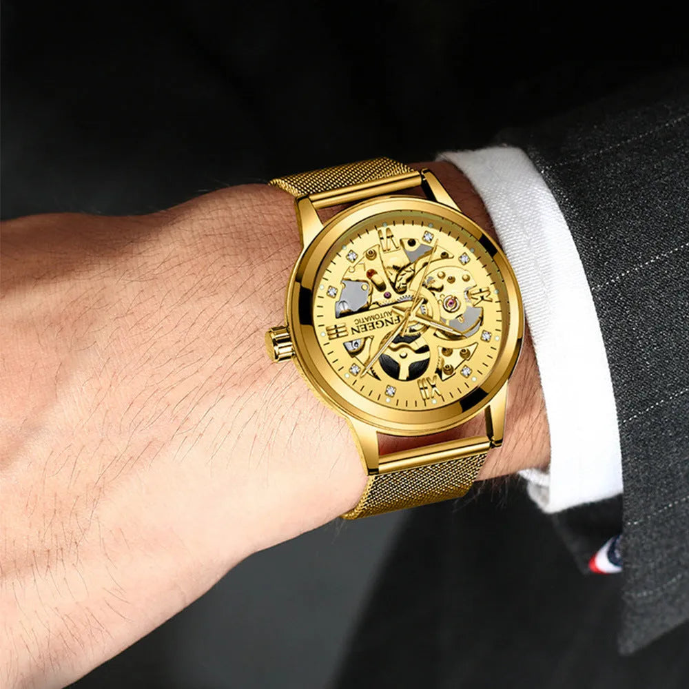 Men's luminous stainless steel mechanical watch with 40mm dial and black dial on golden steel strap