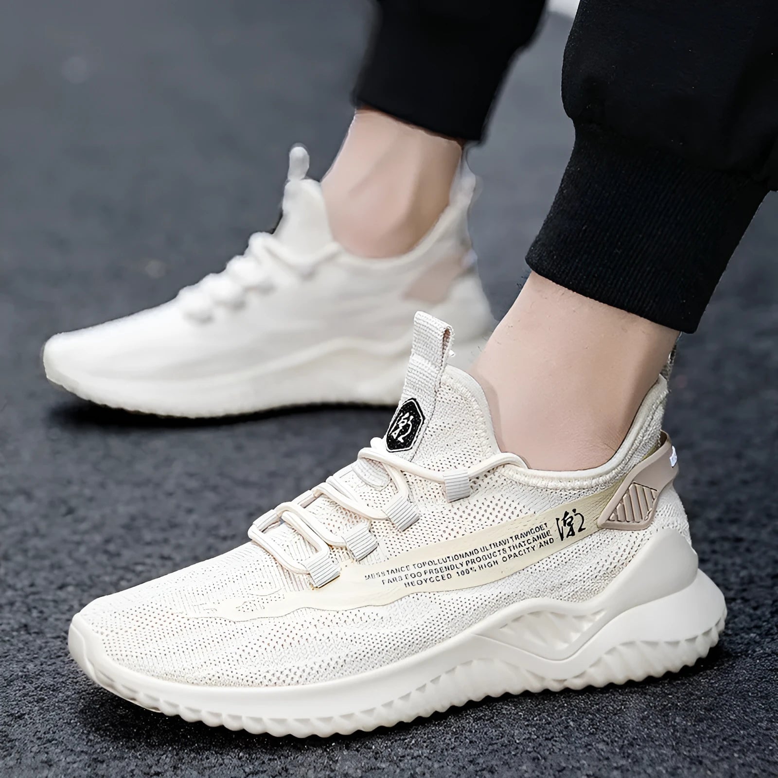 Men's low-top white mesh sports shoes with rubber sole and lace-up front