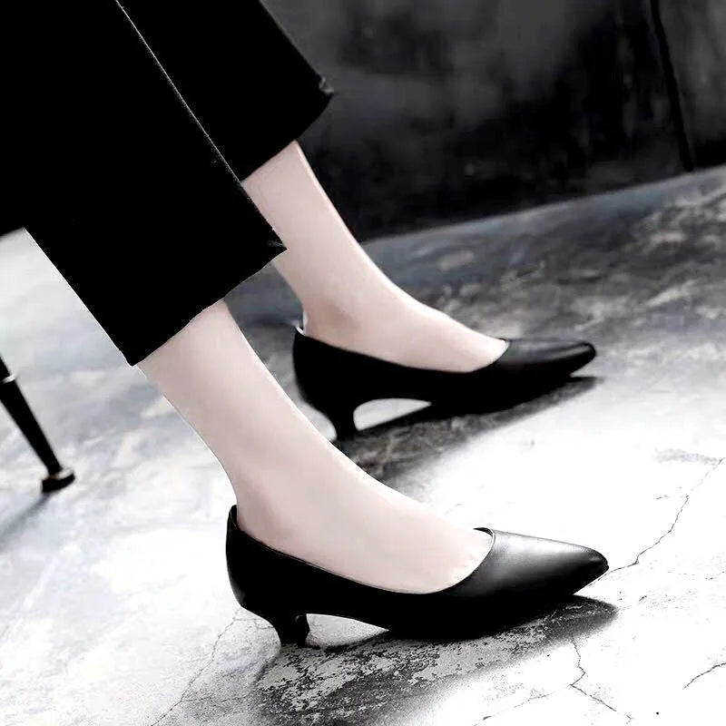 Silver and black women's wedding shoes with crystal stiletto heels in 7cm and 9cm heights.