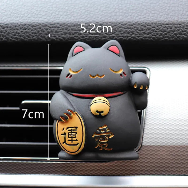 Resin fortune cat car vent aromatherapy clip in black or white colour options