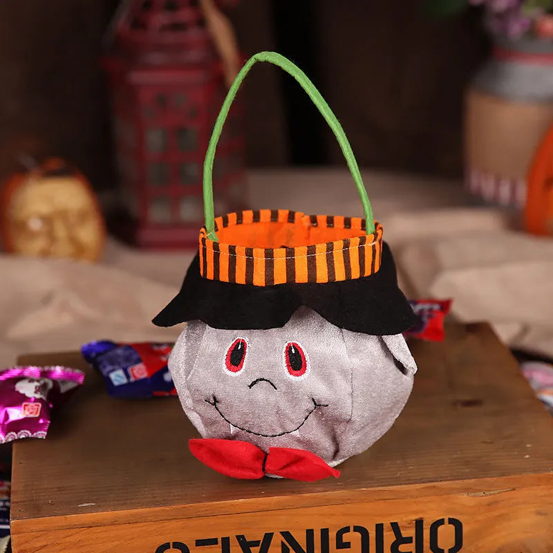Halloween candy bag in pumpkin design with 16cm square dimensions
