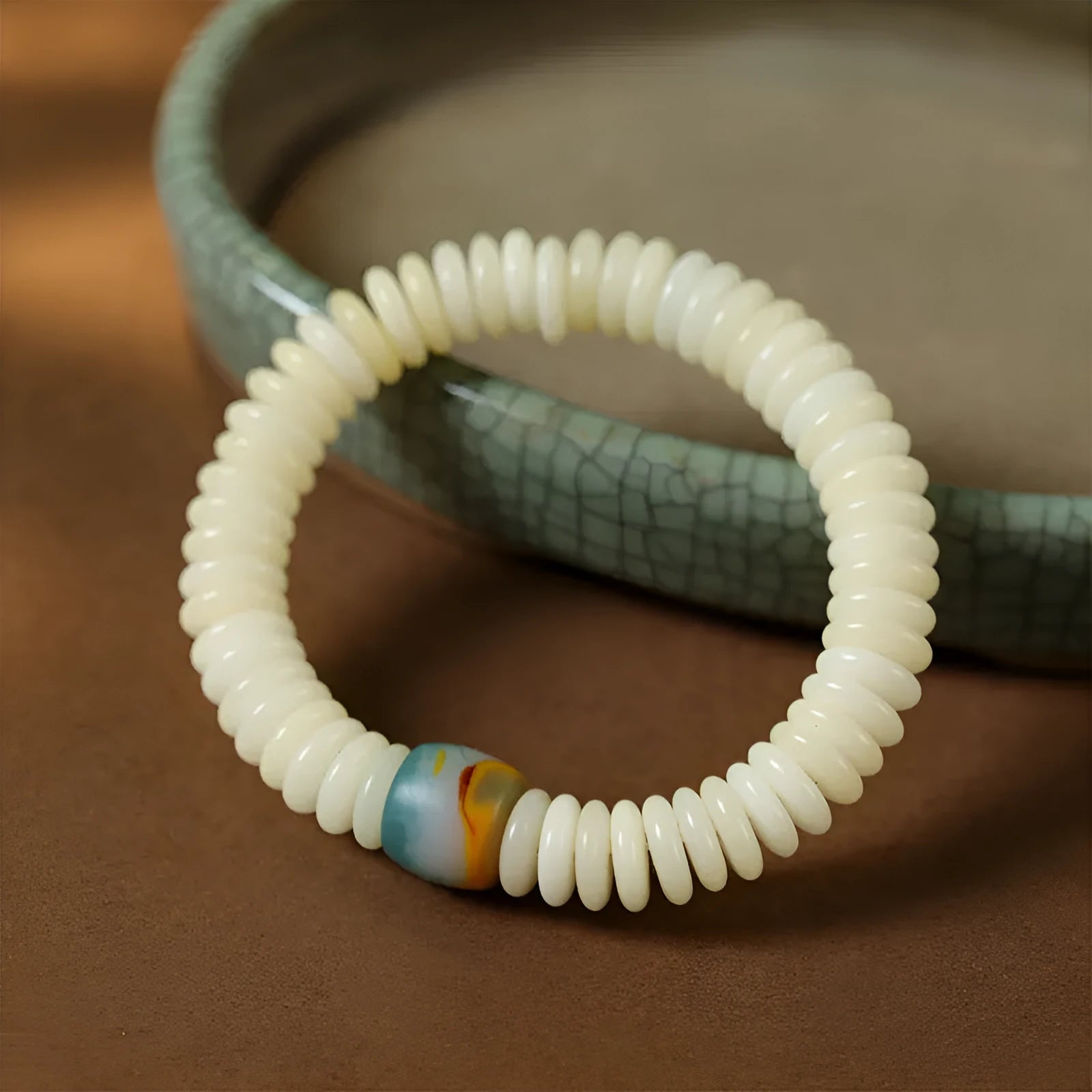 White Bodhi bead bracelet with 3 × 10mm beads in Tibetan style
