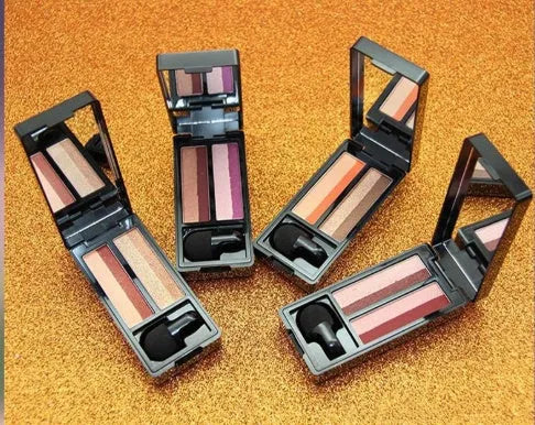 Gradient two-colour eyeshadow compact with small mushroom-head brush and 7:3 golden ratio pan