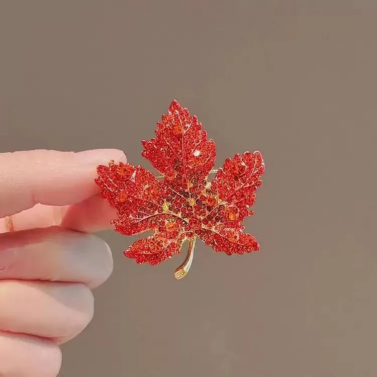 Red alloy full diamond maple leaf brooch for women, fruit-shaped decoration pin on coat