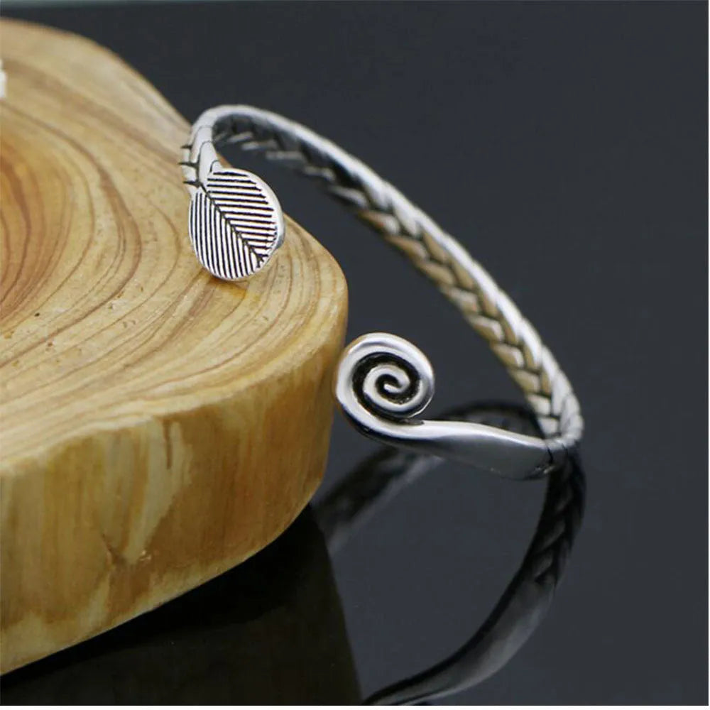 Women's Chinese retro style silver electroplated copper opening bracelet with fish charm