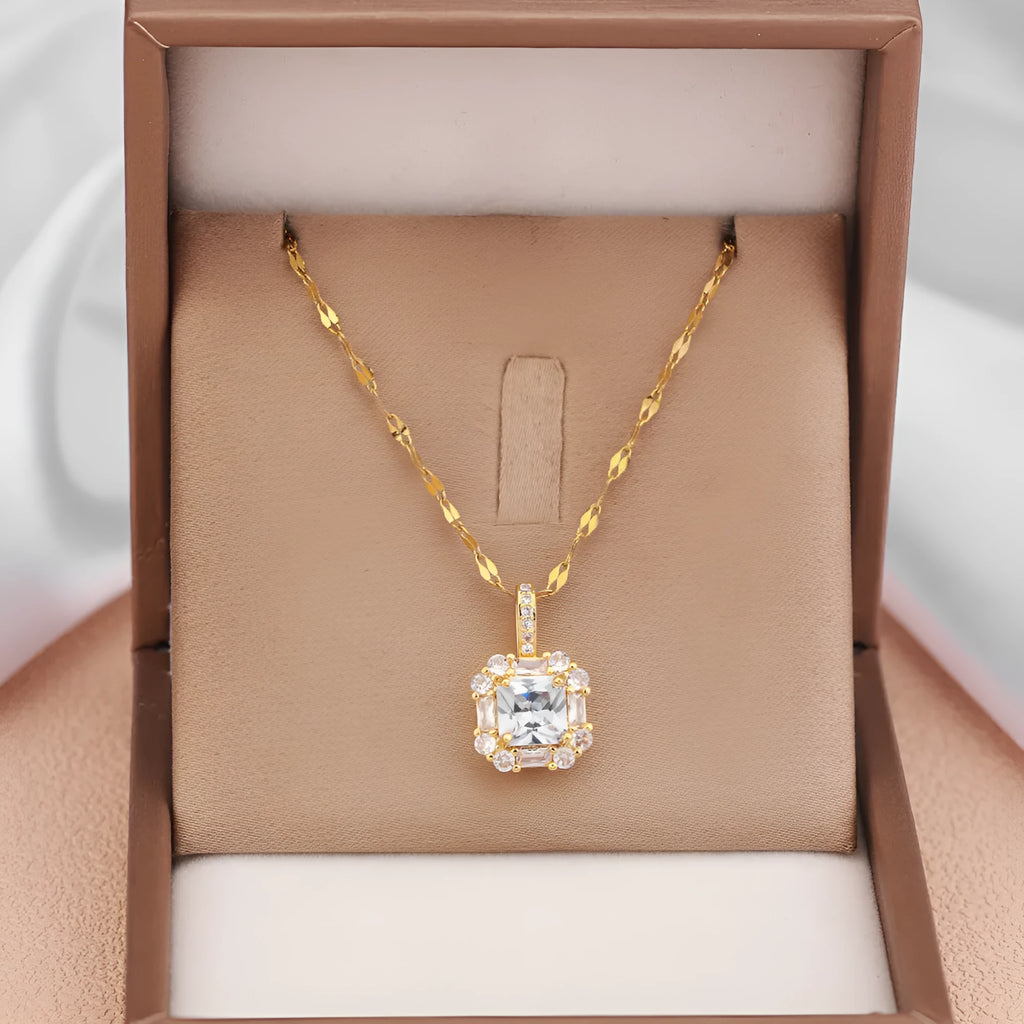 Women's gold geometric clavicle chain with quadrilateral pendant and gemstone inlay on water wave chain