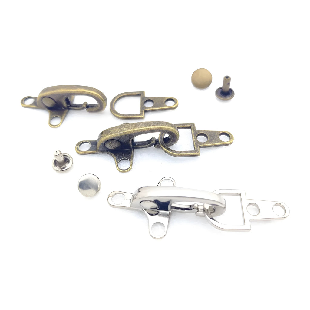 Zinc alloy aircraft-shaped hanging buckle decoration in bronze, gold, gun colour, or silver finish measuring 5.85 cm.