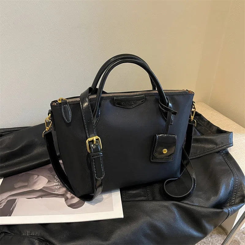Women's large-capacity Oxford cloth shoulder crossbody bag in black, khaki or blue with 3D pocket and single strap